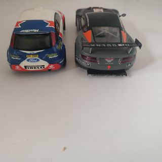 Coches Scalextric Ford Focus y Aston Martin
