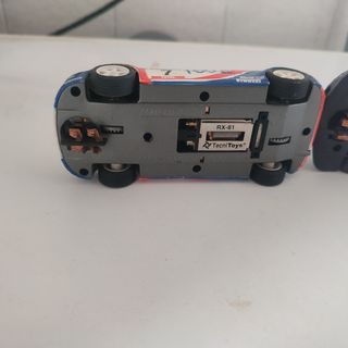 Coches Scalextric Ford Focus y Aston Martin