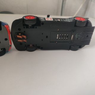 Coches Scalextric Ford Focus y Aston Martin