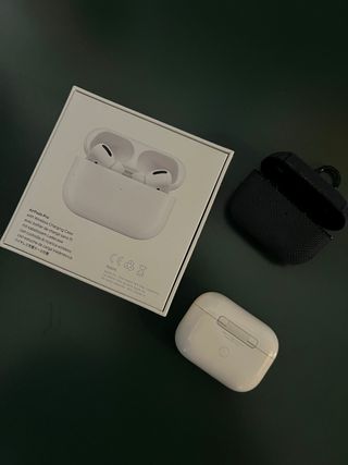 AirPods Pro con custodia ricarica wireless