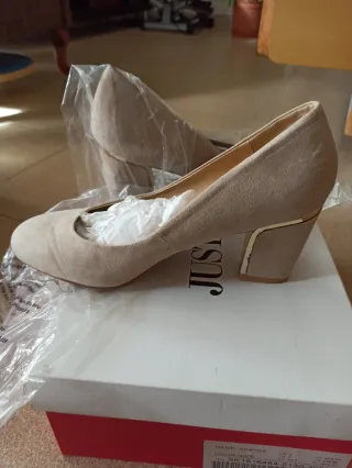 Zapatos tacón beige número 38