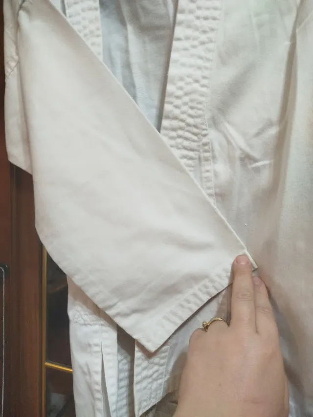 Traje de Karate Blanco y Cinturón
