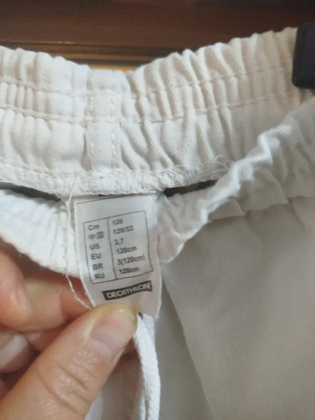 Traje de Karate Blanco y Cinturón