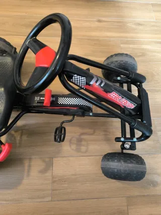 Kart o coche a pedales para niños