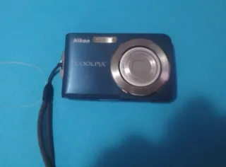 Cámara Digital Nikon Coolpix S210 Azul/Plata
