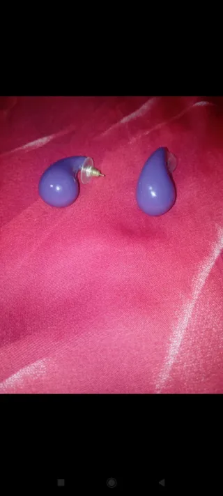 Pendientes forma gota morados