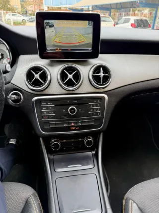 Mercedes-Benz Clase CLA 2015