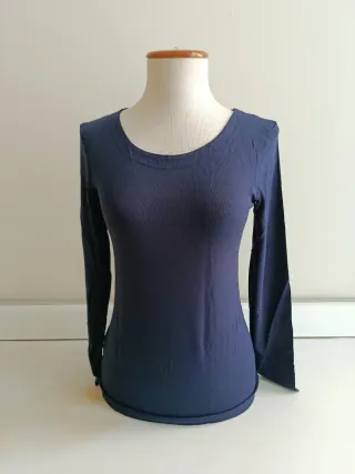 Camiseta de modal azul manga larga