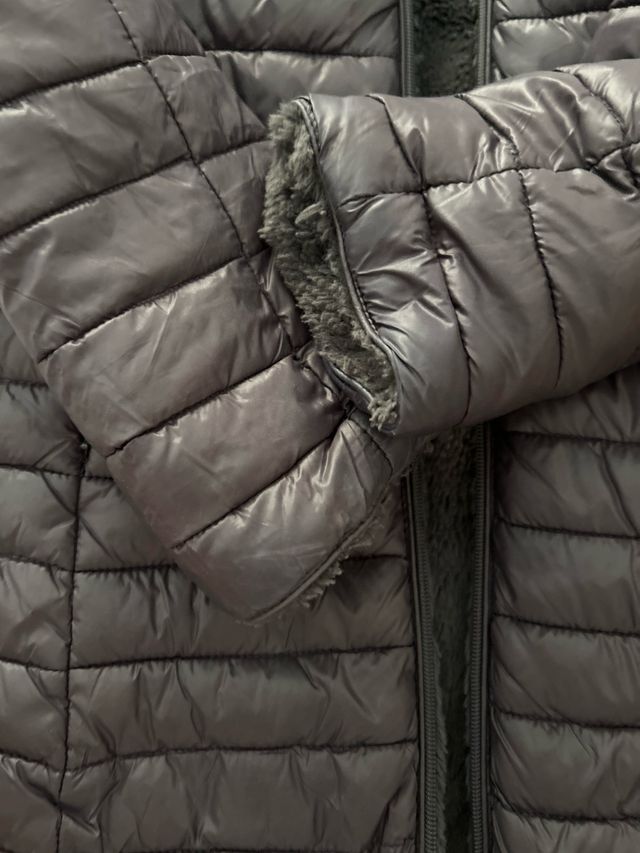 Abrigo reversible gris