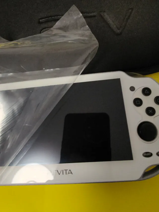 PS Vita OLED Bianca 128GB con schermo nuovo modello 3G