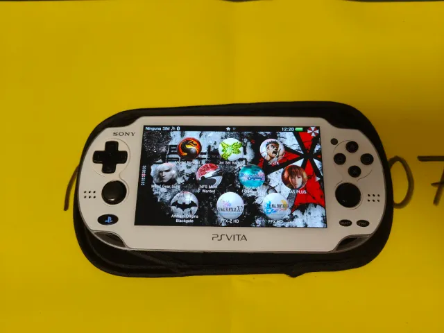 PS Vita OLED Bianca 128GB con schermo nuovo modello 3G