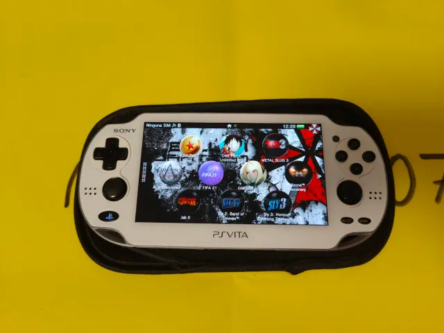 PS Vita OLED Bianca 128GB con schermo nuovo modello 3G