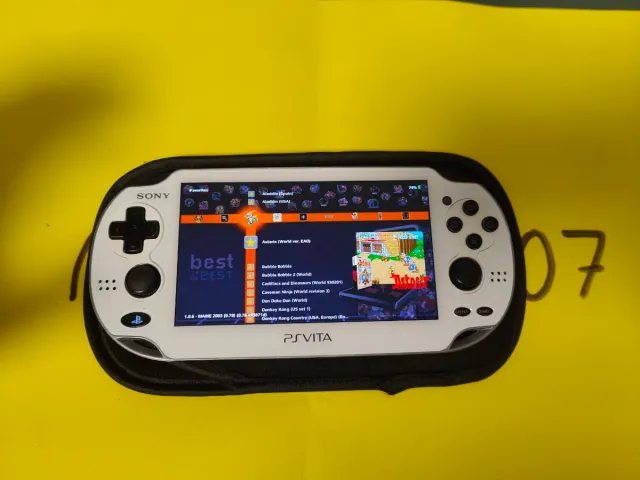 PS Vita OLED Bianca 128GB con schermo nuovo modello 3G