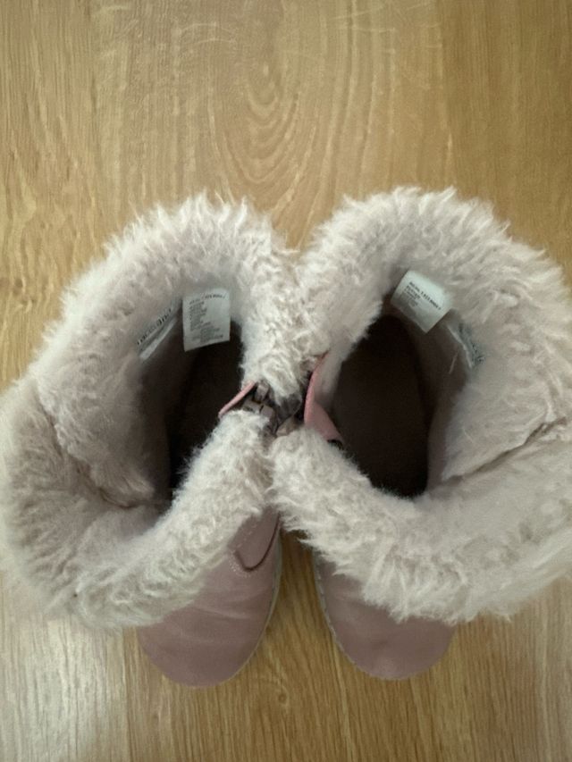 Botitas niña rosas con pelo