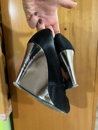 Scarpe Mon Dieu raso nero zeppa argento