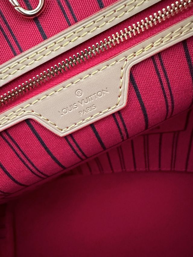 Louis Vuitton Marron e Rosso