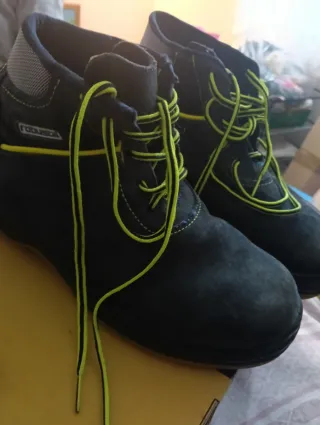 Botas de seguridad Robusta negras y amarillas
