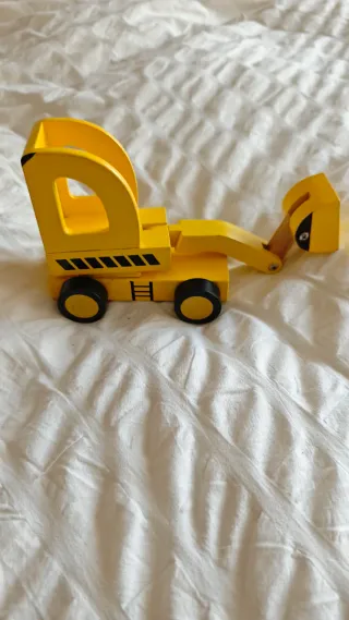 Juguetes de madera: excavadora y búho