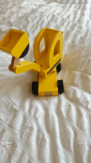 Juguetes de madera: excavadora y búho