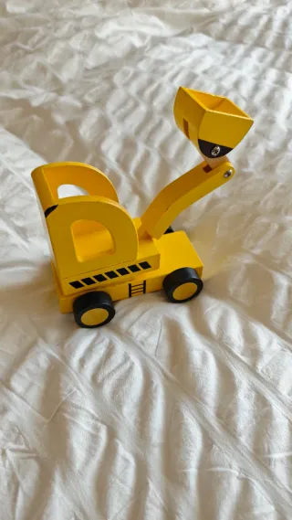 Juguetes de madera: excavadora y búho