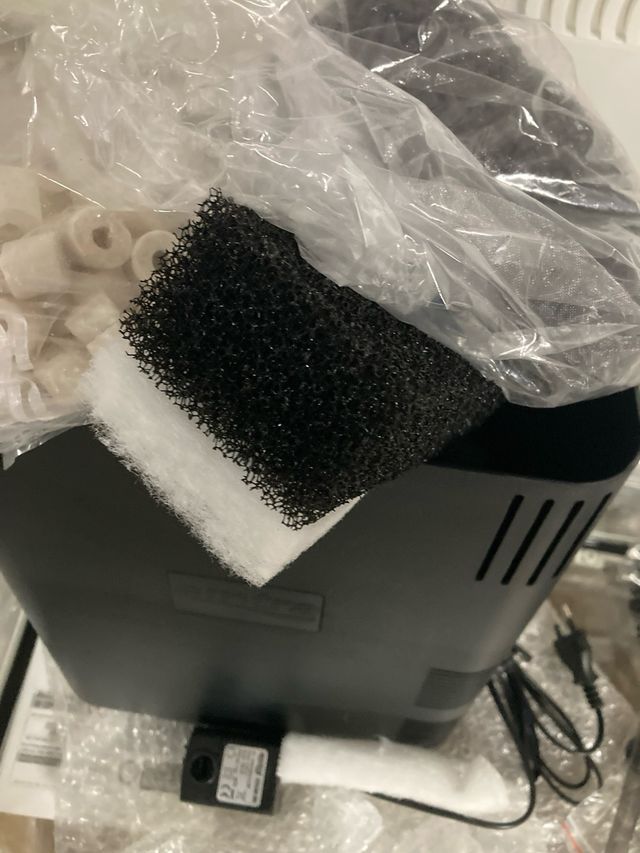 Acquario 60L con luce e filtro