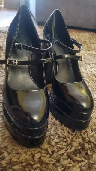 Zapatos de tacón negros Rita Ora