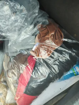 Ropa de mujer variada