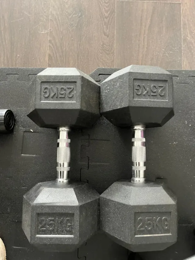 Gimnasio Banco Flybird + mancuernas + kettlebells