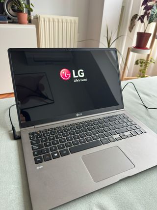 Ordenador portátil LG Gram i7, 16GB RAM y 500GB