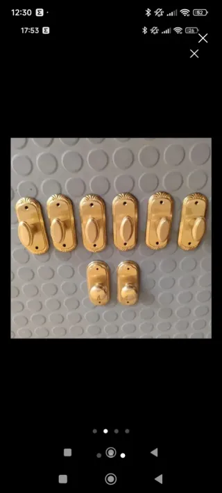 Lote de 9 pomos y bisagras de metal