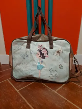 Bolsa de viaje y neceser infantil