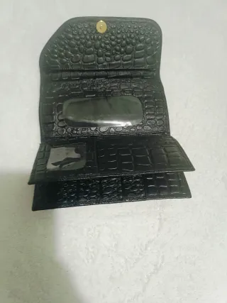 Cartera de mujer negra