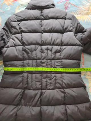 Plumífero gris sintético