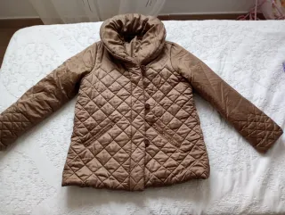Cazadora acolchada marrón