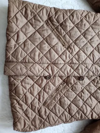 Cazadora acolchada marrón