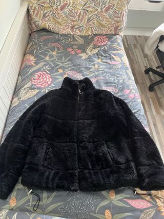 Chaquetón pelo negro