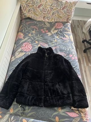 Chaquetón pelo negro
