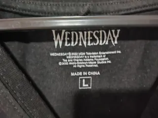 Camiseta Wednesday Negra