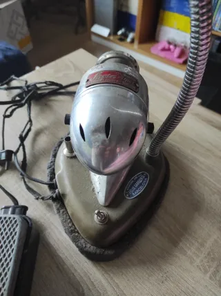 Máquina de coser antigua