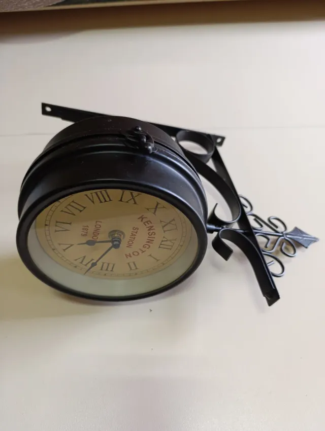 Reloj doble de diseño, estilo Estación