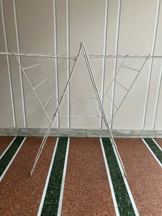 Stendino bianco in metallo