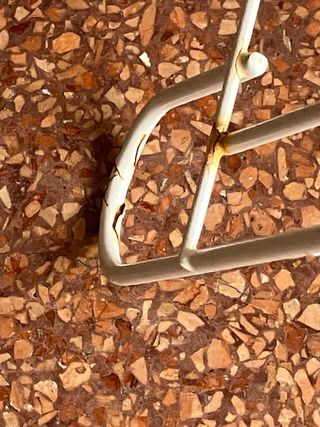 Stendino bianco in metallo