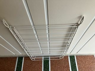 Stendino bianco in metallo