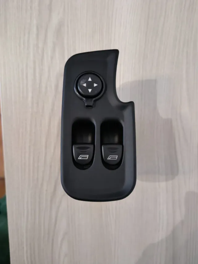 Pulsantiera Alzacristalli Alfa Romeo 147