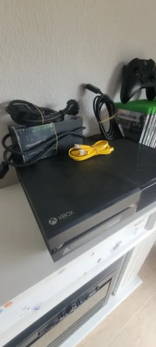 Xbox One 500GB Nera + Controller e Giochi