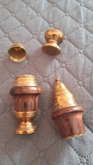 Antiquariato: Coppia Saliere Ottone e Legno