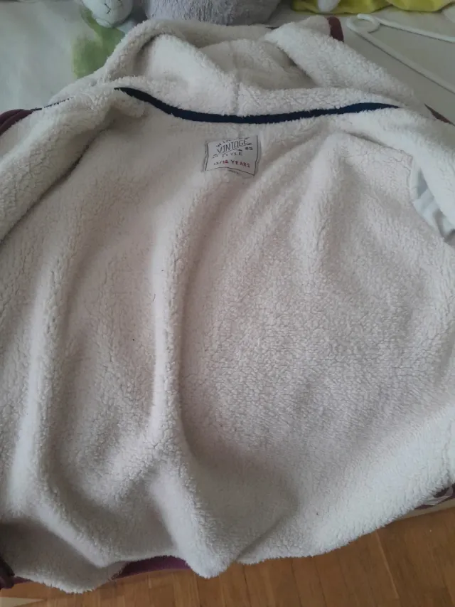 Chaqueta con capucha y rayas talla 13/14