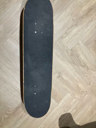 Skate Osprey con diseño de furgoneta