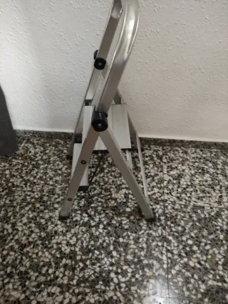 Escalera pequeña plegable aluminio