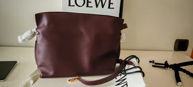 Bolso Loewe Flamenco Clutch  Burdeos